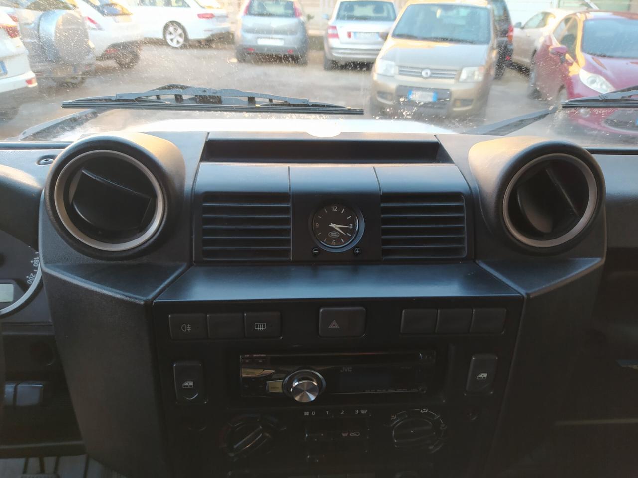 Land Rover Defender 90 2.4 TD4 SW N1 4 posti