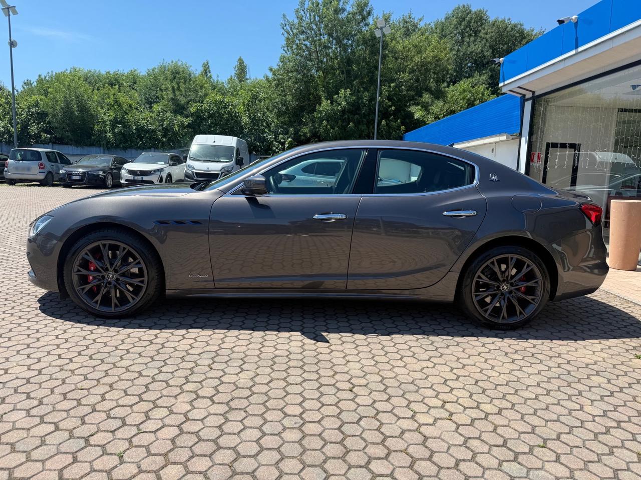 Maserati Ghibli L4 330 CV MHEV Gransport