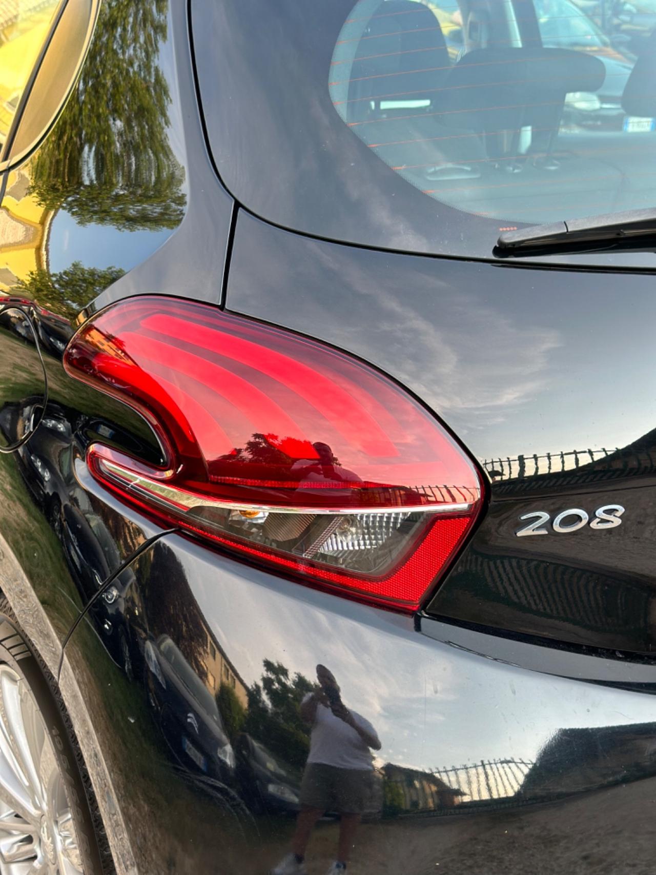 Peugeot 208 82 5P ALLURE NEOPAT KMCERT UNICOPR