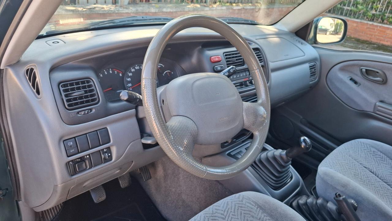 Suzuki Grand Vitara 1.6i 16V cat 3 porte
