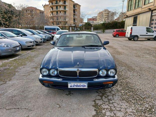 Jaguar XJ8 3.2cc