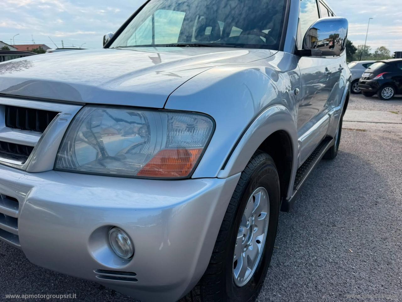 MITSUBISHI Pajero 3.2 16V DI-D 5p. GLS2 7 POSTI
