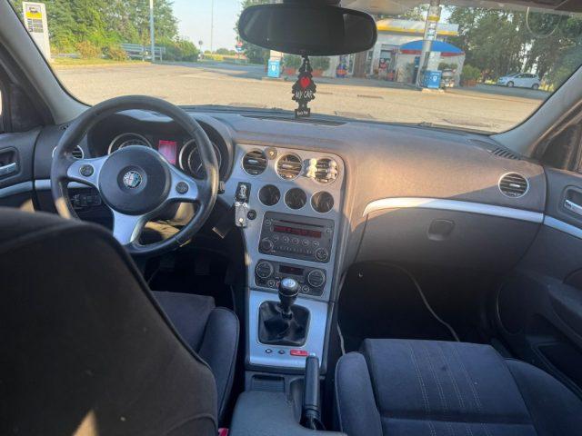 ALFA ROMEO 159 1.9 JTDm 16V Sportwagon Distinctive