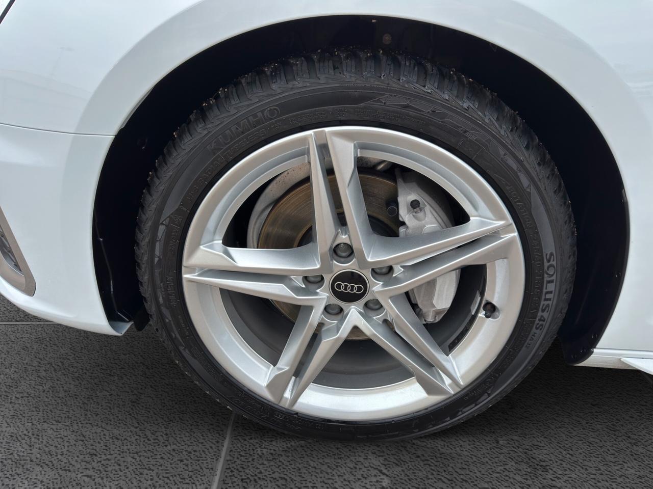 Audi A4 Avant 40 TDI quattro S tronic line edition