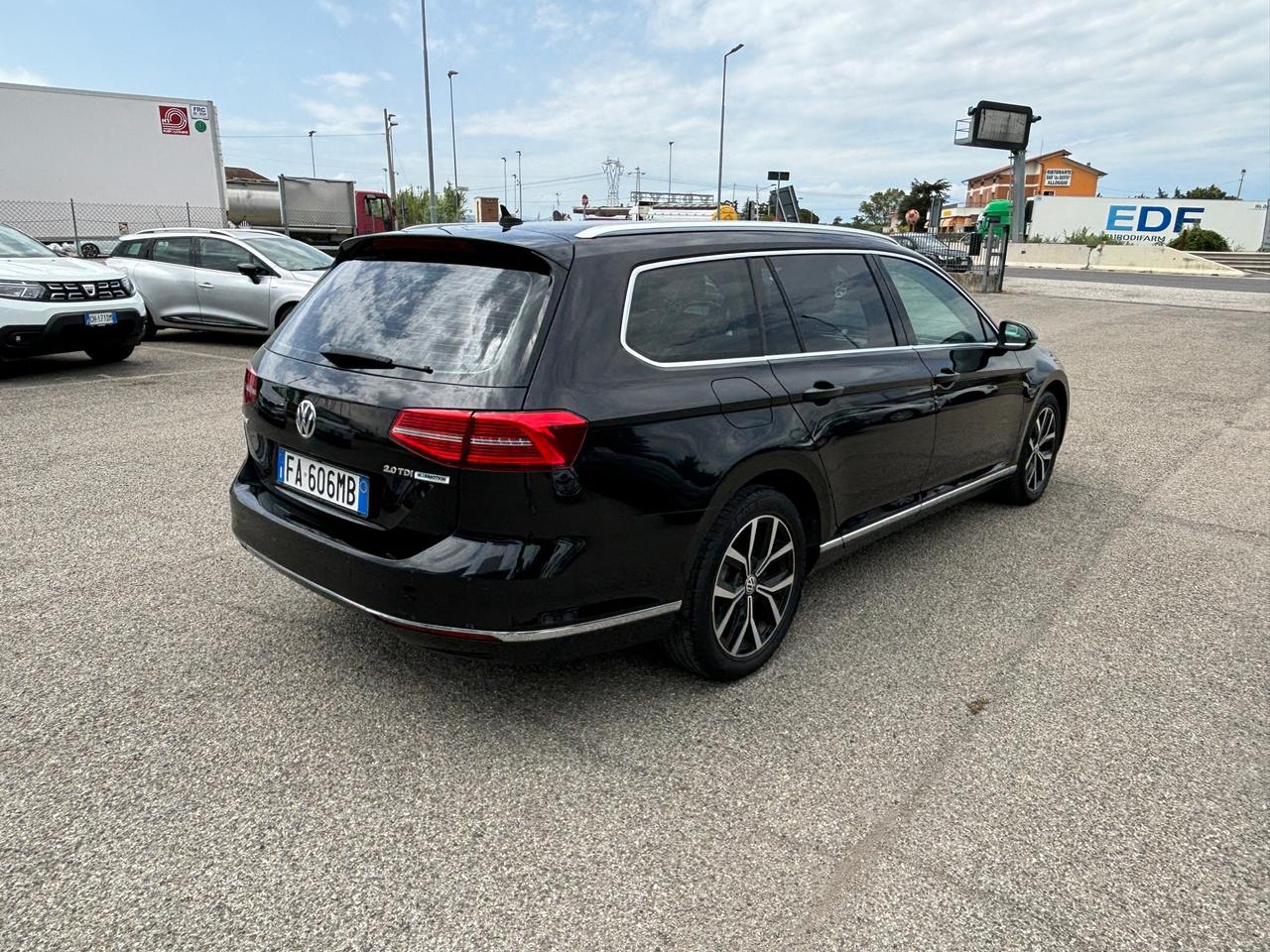 Volkswagen Passat Variant 2.0 TDI Highline BlueMotion Technology - 2015