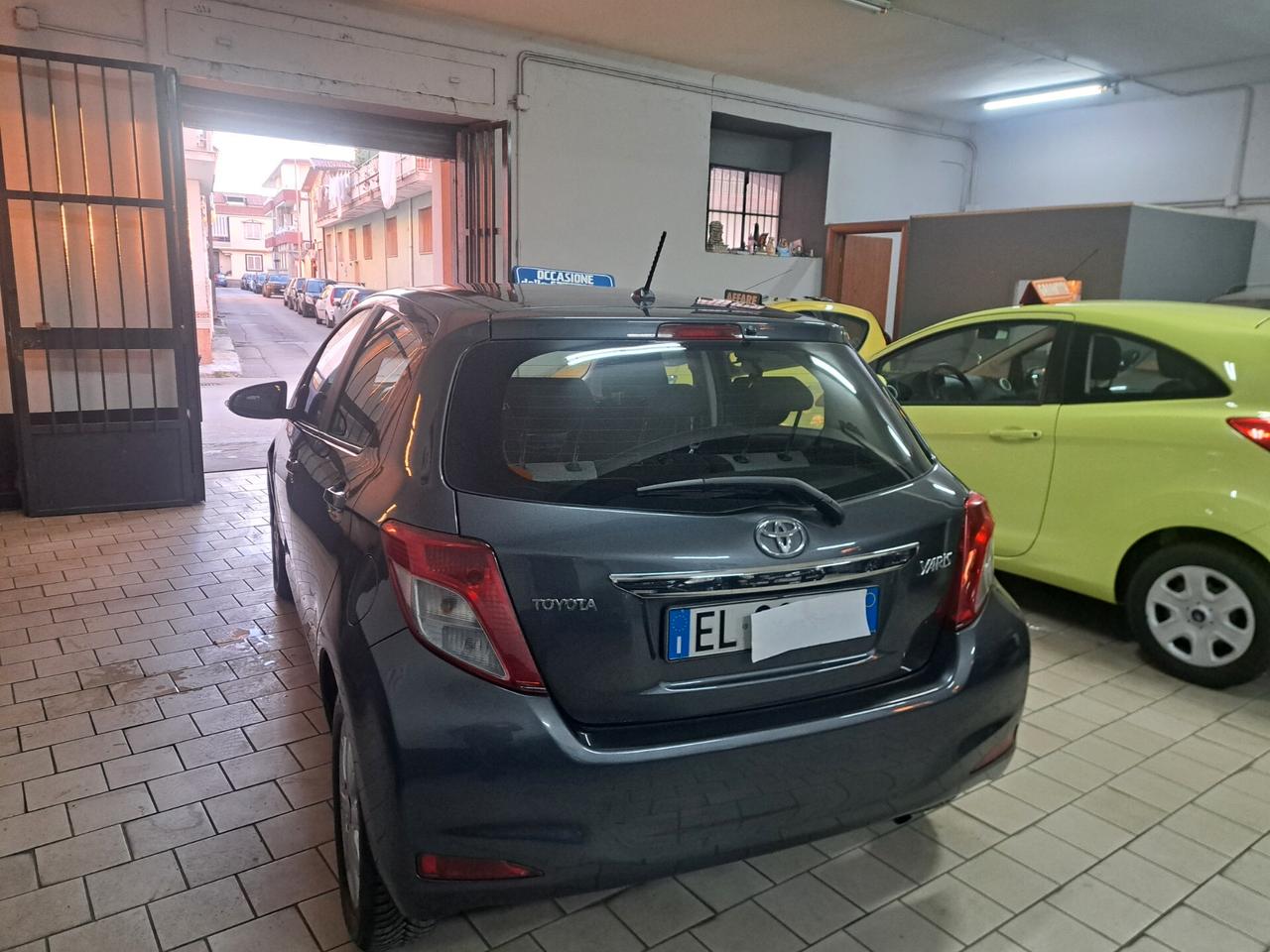 Toyota Yaris 1.0 ben unico prop 2013