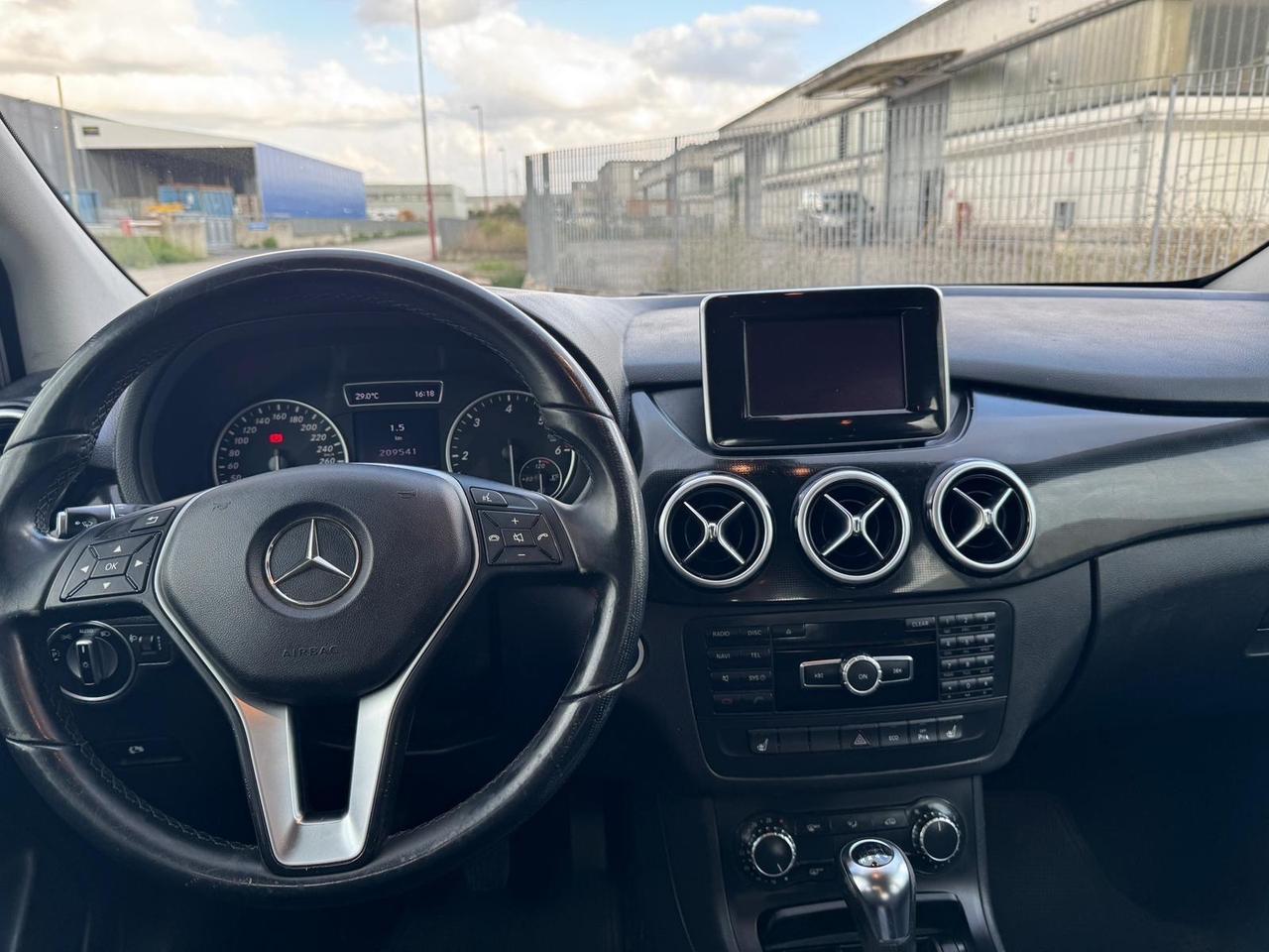Mercedes-benz B 180 d Premium
