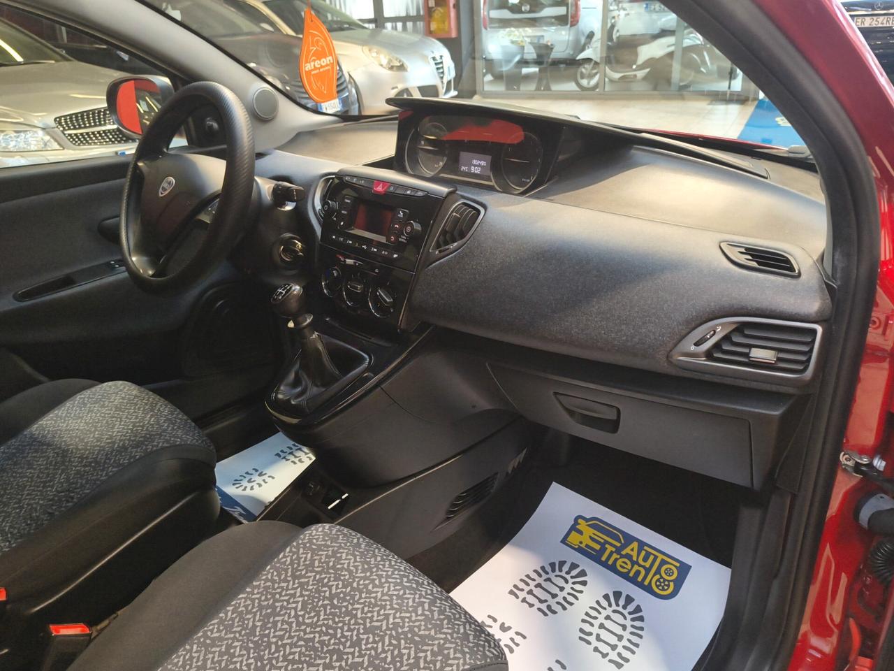 Lancia Ypsilon 1.2 69 CV 5 porte S&S Gold