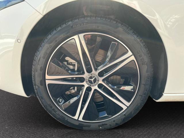 MERCEDES-BENZ A 250 e hybrid EQ Progressive Advanced