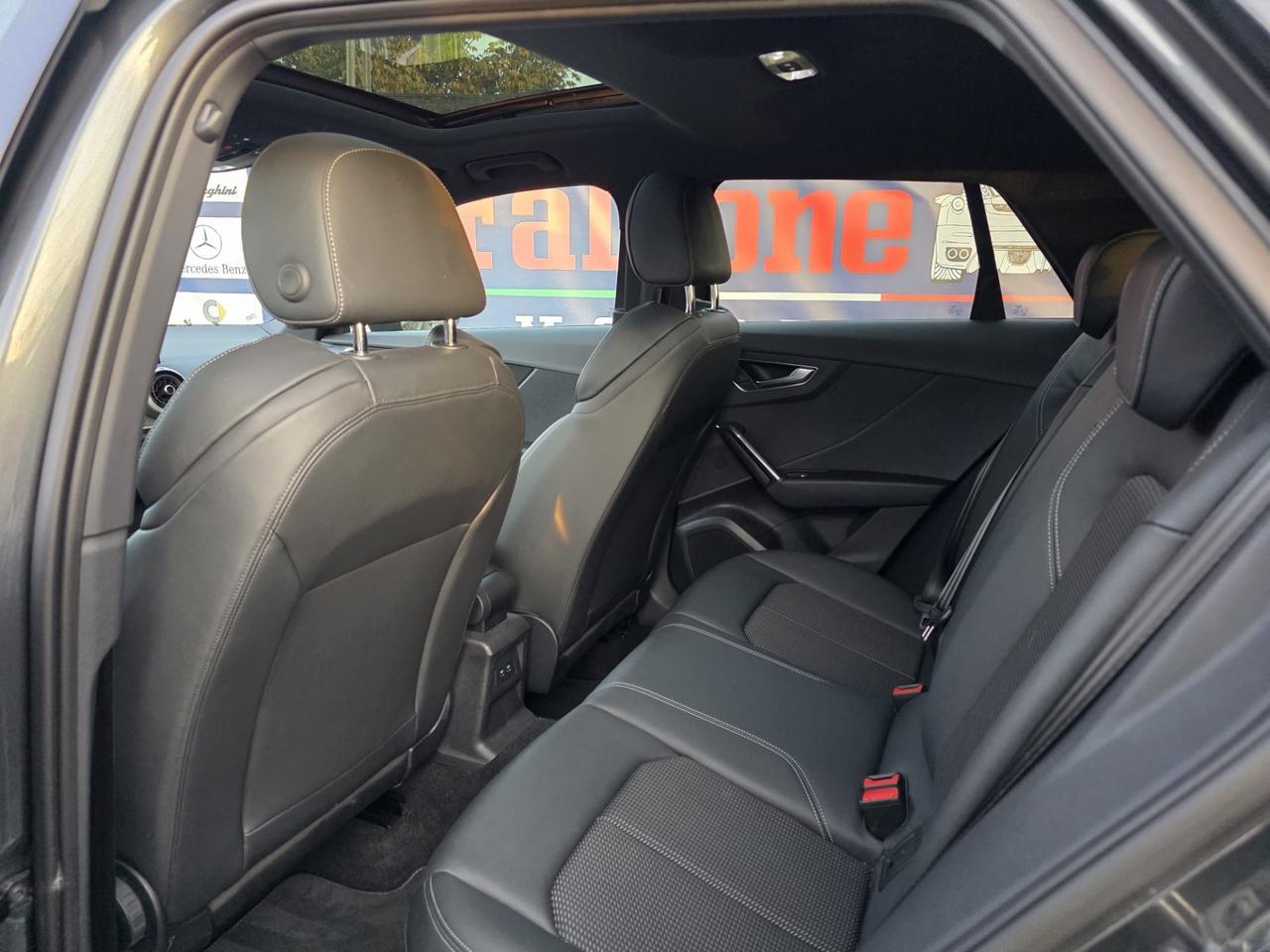 AUDI Q2 3X S-LINE BLACK EDITION