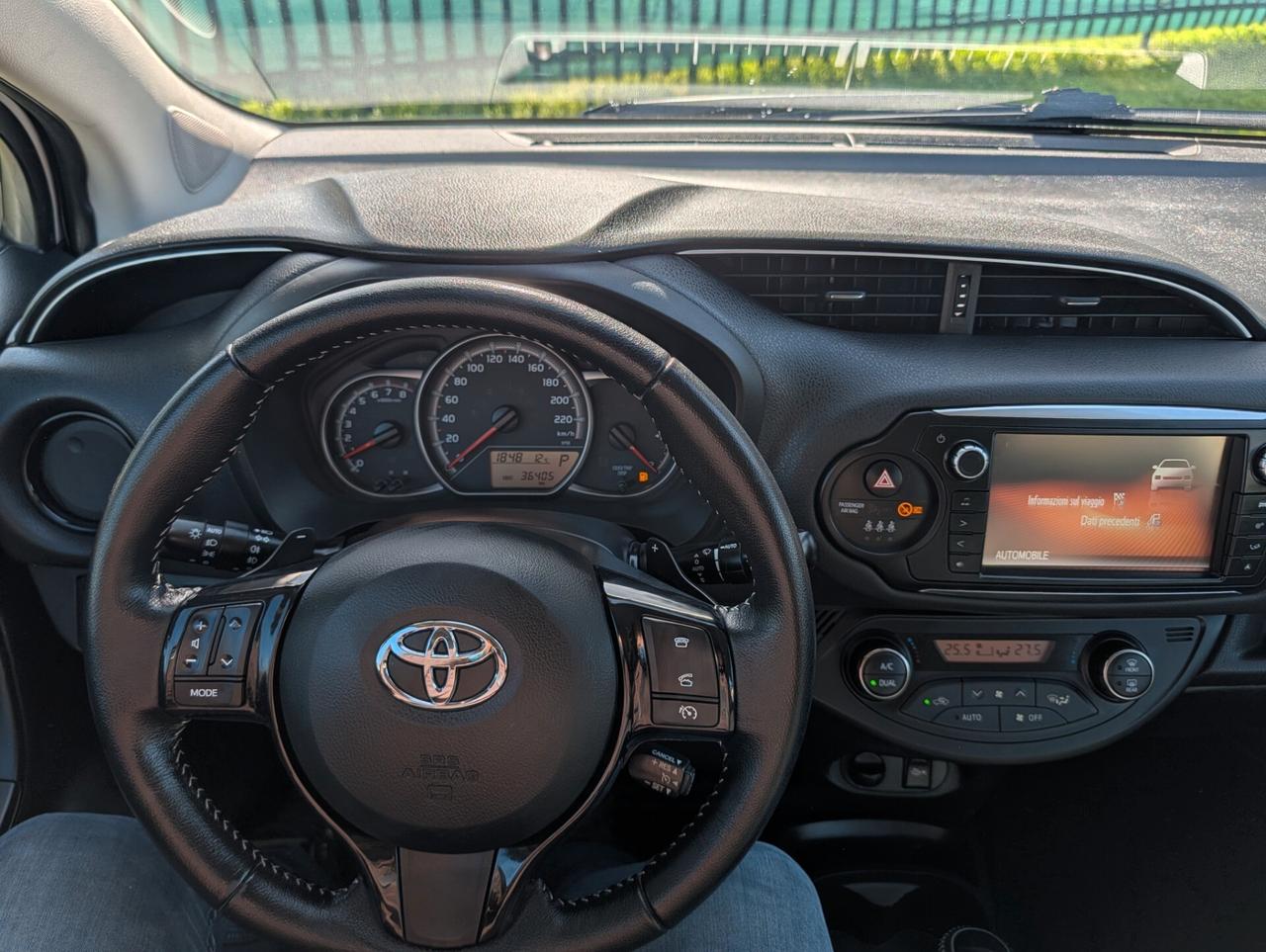 Toyota Yaris 1.3 5 porte Lounge Multidrive S AUTOMATICA
