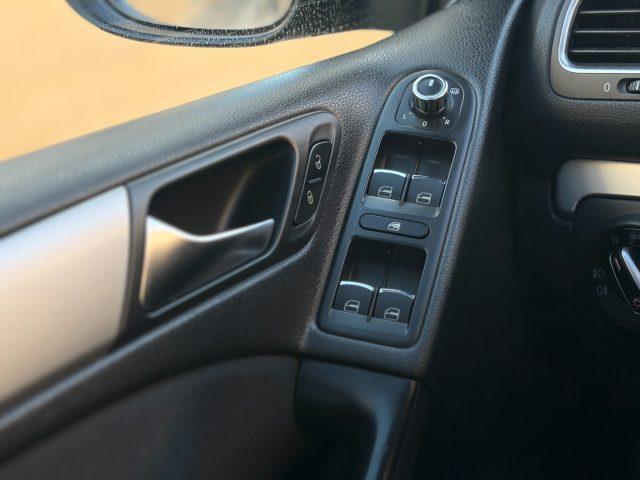 VOLKSWAGEN Golf 1.6TDI DSG Highline