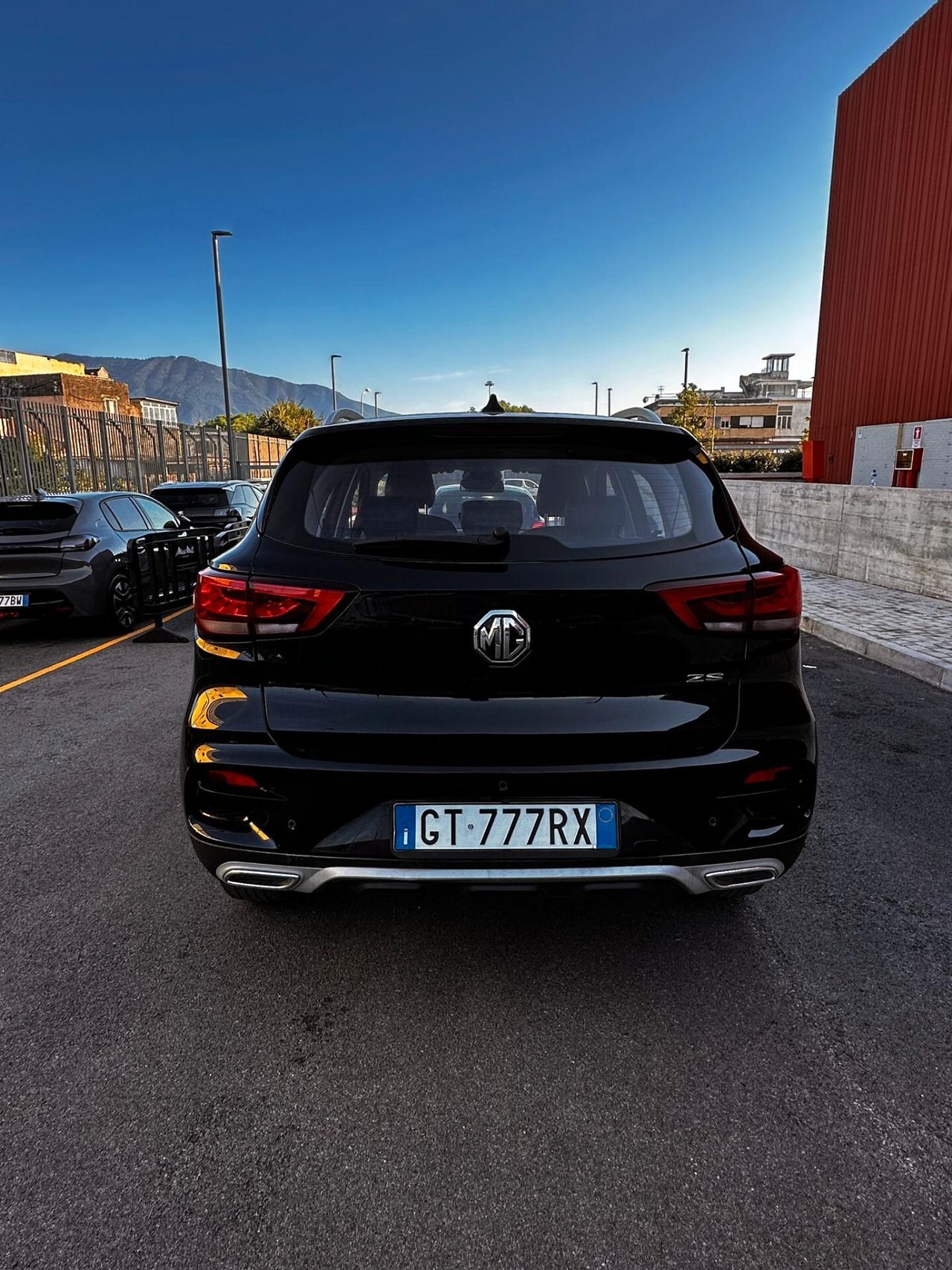 MG ZS 2024 1.5 BENZINA 106CV LUXURY