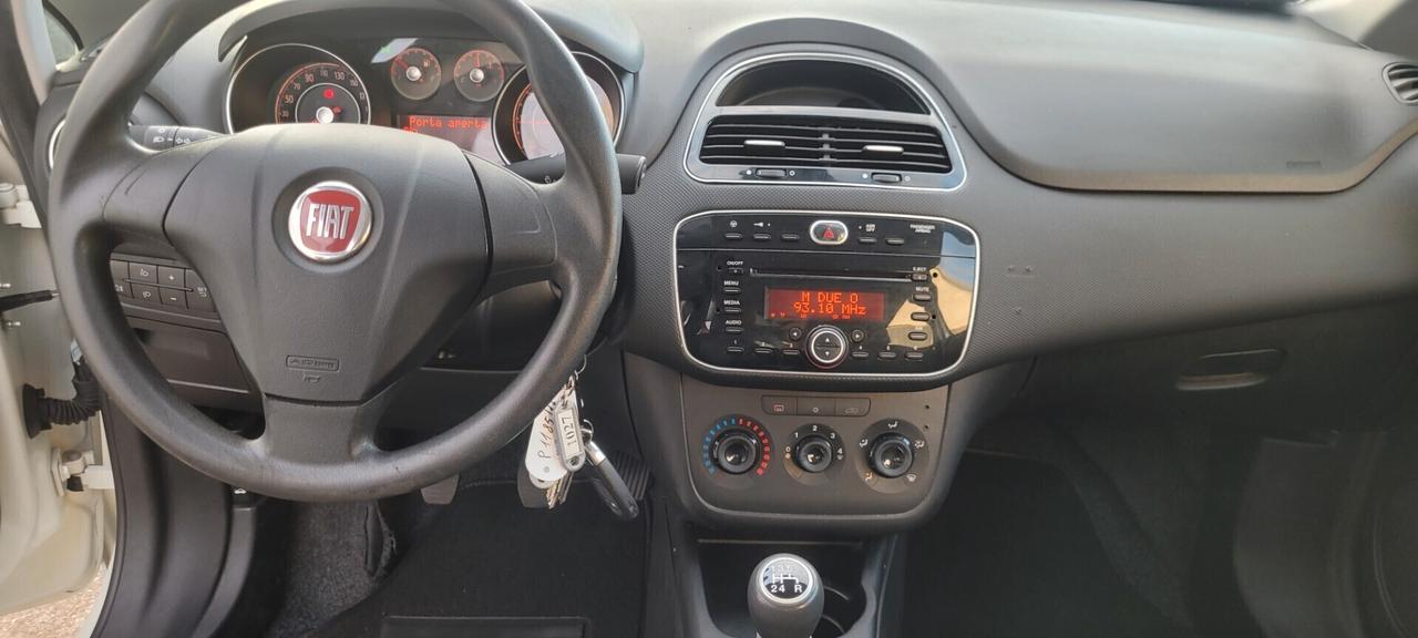 Neopatentata Fiat Punto 1.2 8V 5 porte Street Unico proprietario