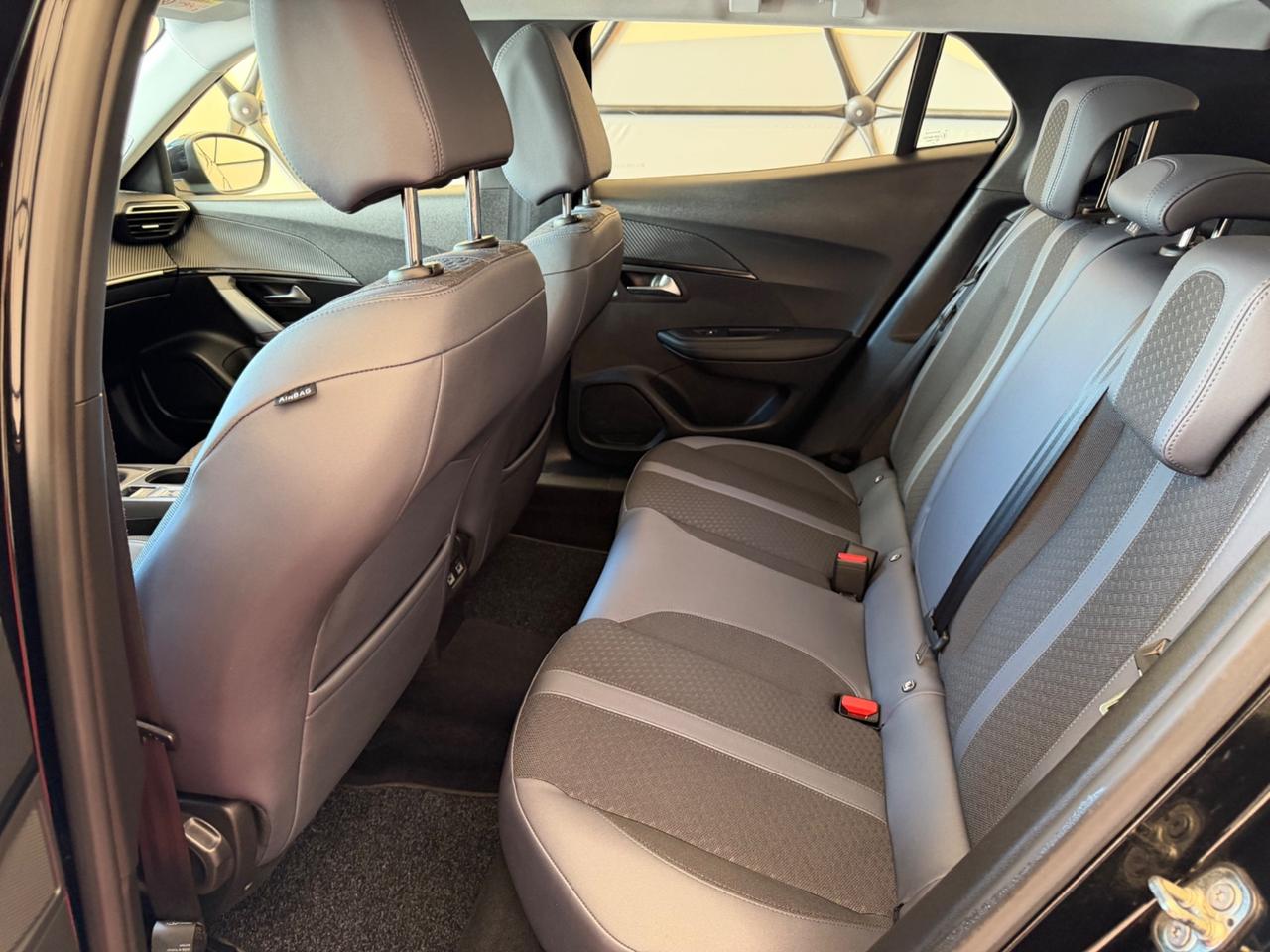 Peugeot 2008 BlueHDi 110 S&S Allure Pack