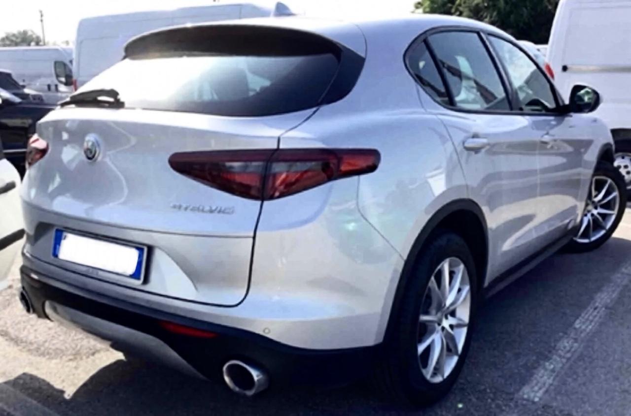 Alfa Romeo Stelvio 2.2 Turbodiesel 190 CV AT8 RWD Executive