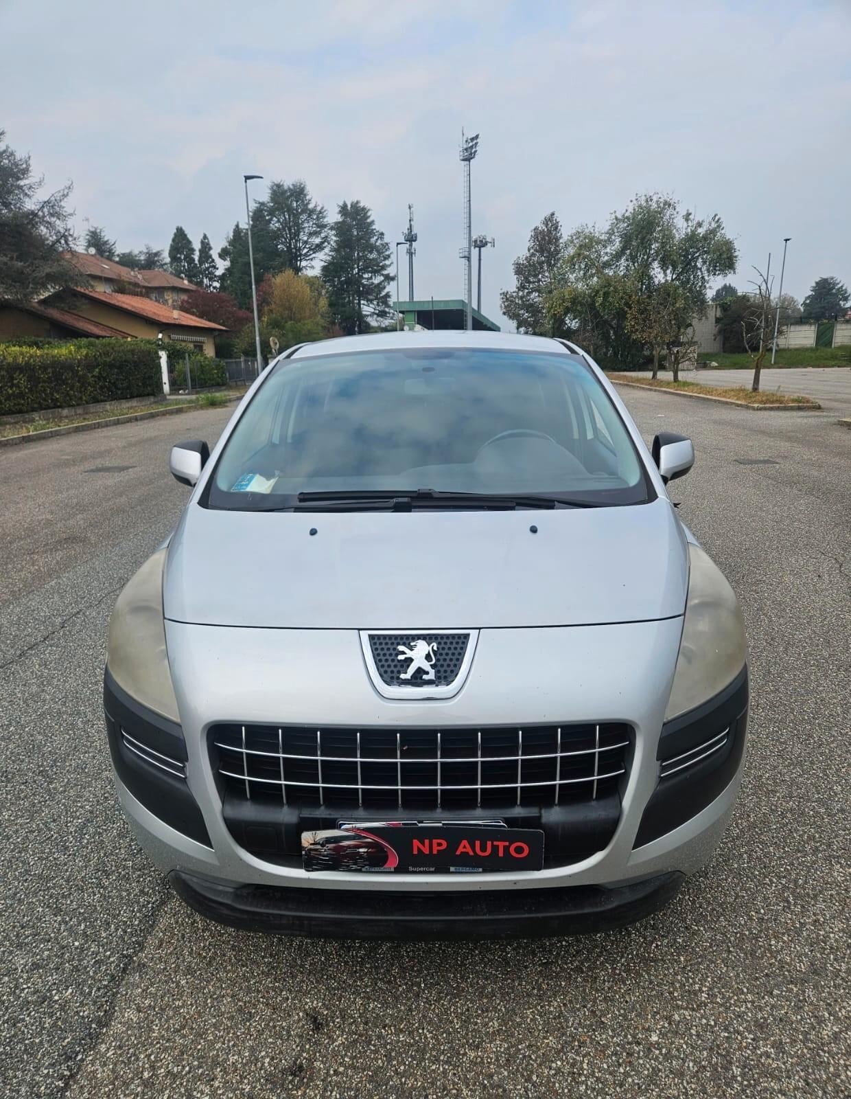 Peugeot 3008 versione PREMIUM NEOPATENTATI
