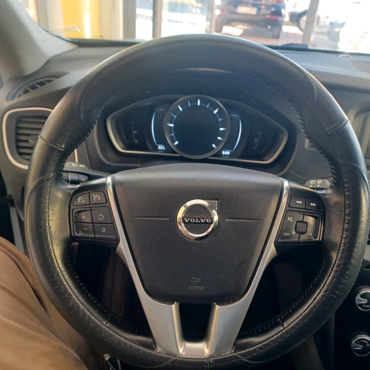 VOLVO V40 OTTIMO STATO GARANZIA 1 2 MESI