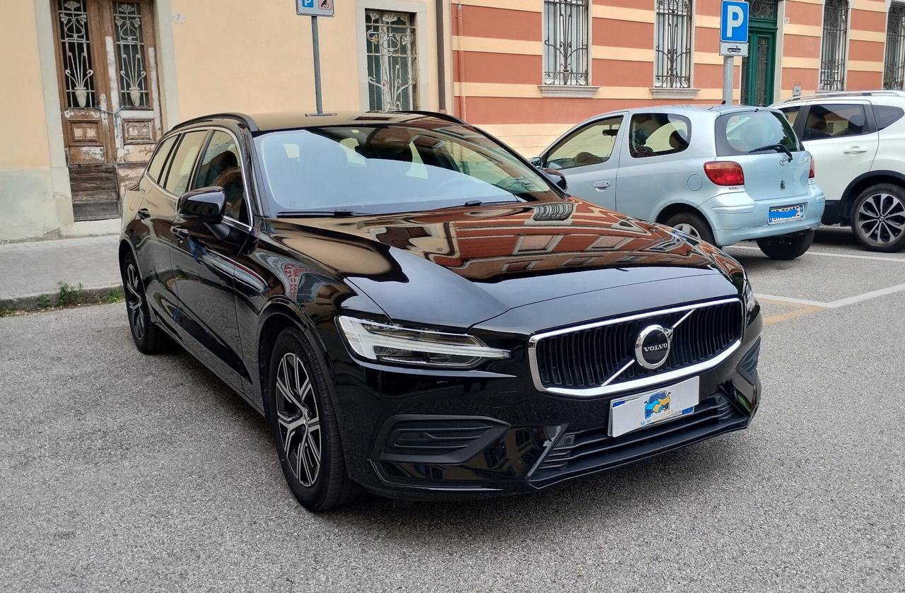 Volvo V60 2.0 MHEV Hybrid Core PROMMO