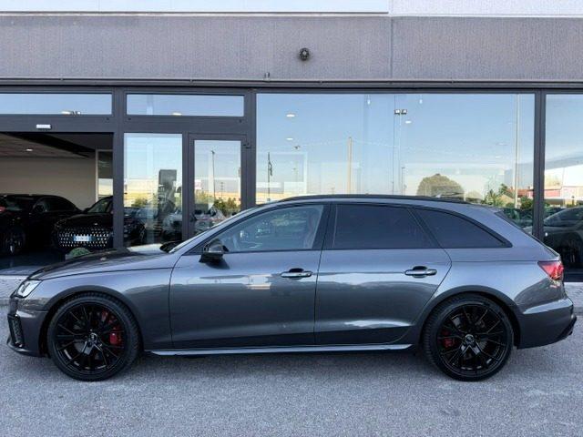 AUDI S4 Avant TDI 347cv Black Edition sport attitude