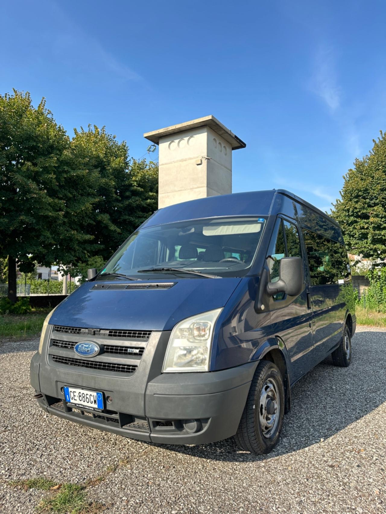 Ford Transit 9 posti