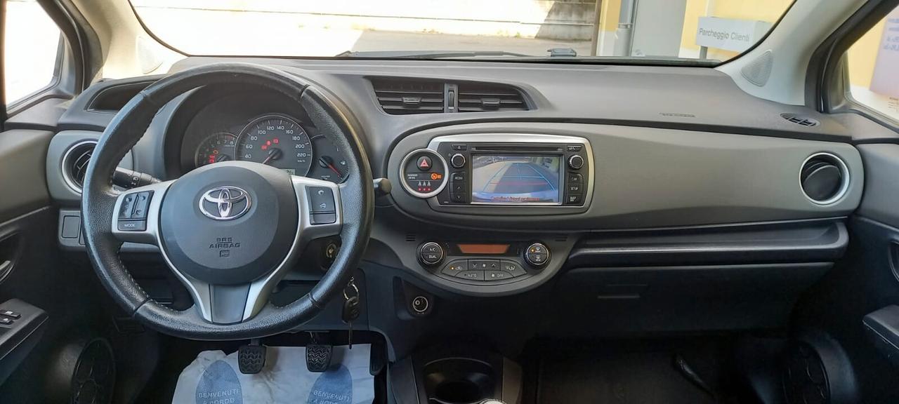 Toyota Yaris Benzina cc. 1.000 Mod. VVT- Active 5 Porte 5 Posti Utilizzabile anche per i Neopatentati.