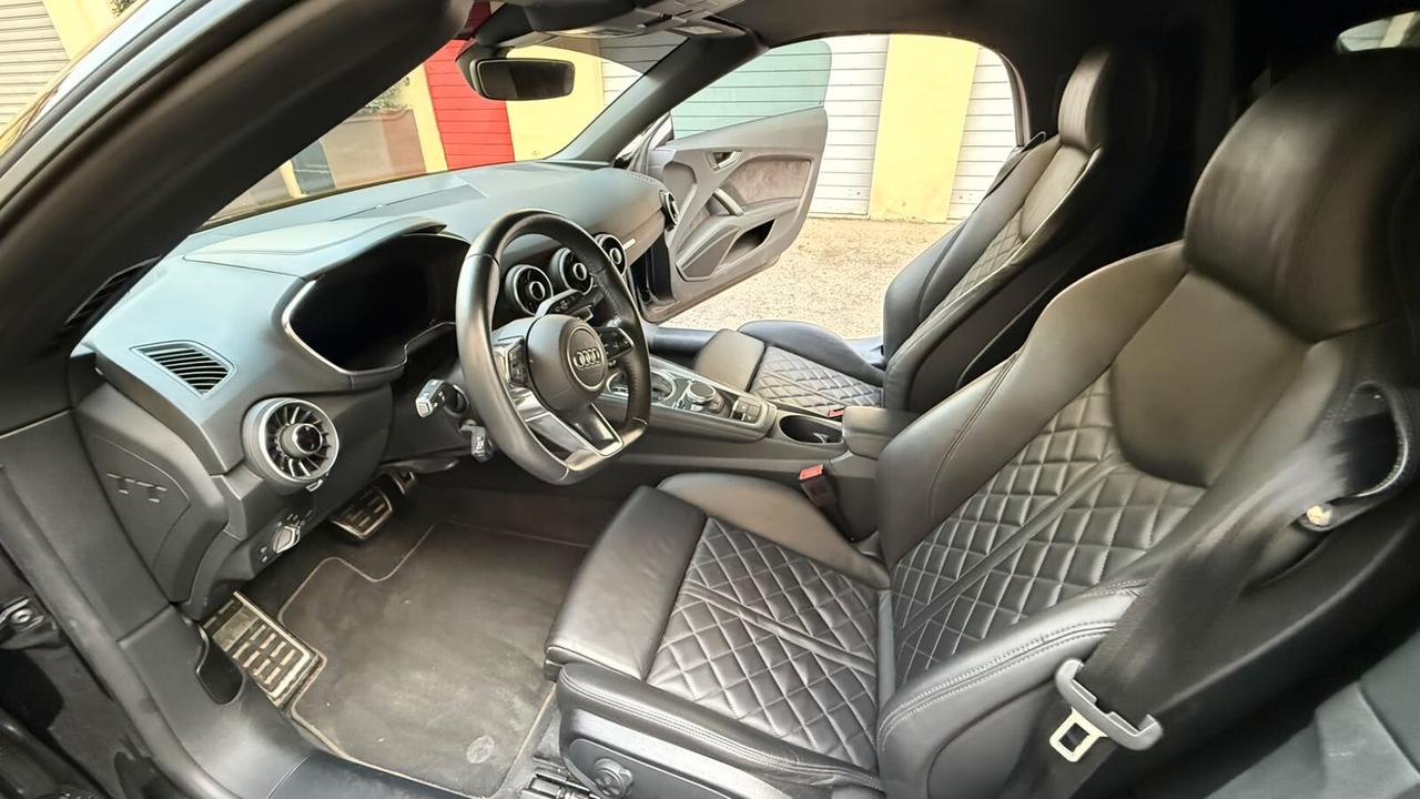 Audi TT Roadster 45 TFSI quattro S tronic