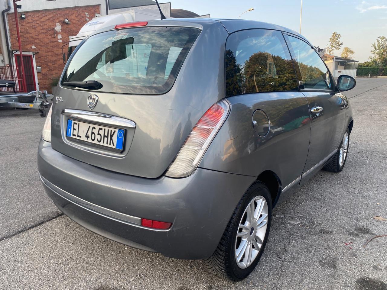 Lancia Ypsilon 1.2 69 CV 5 porte GPL Ecochic Silver