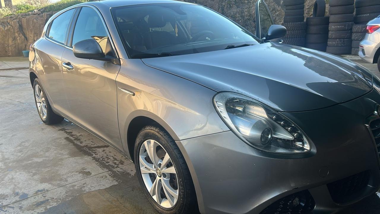 Alfa Romeo Giulietta 1.6 JTDm-2 105 Cv dist nuova e tagliando