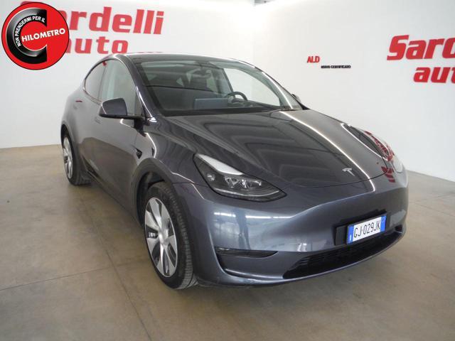 TESLA Model Y Long Range AWD.