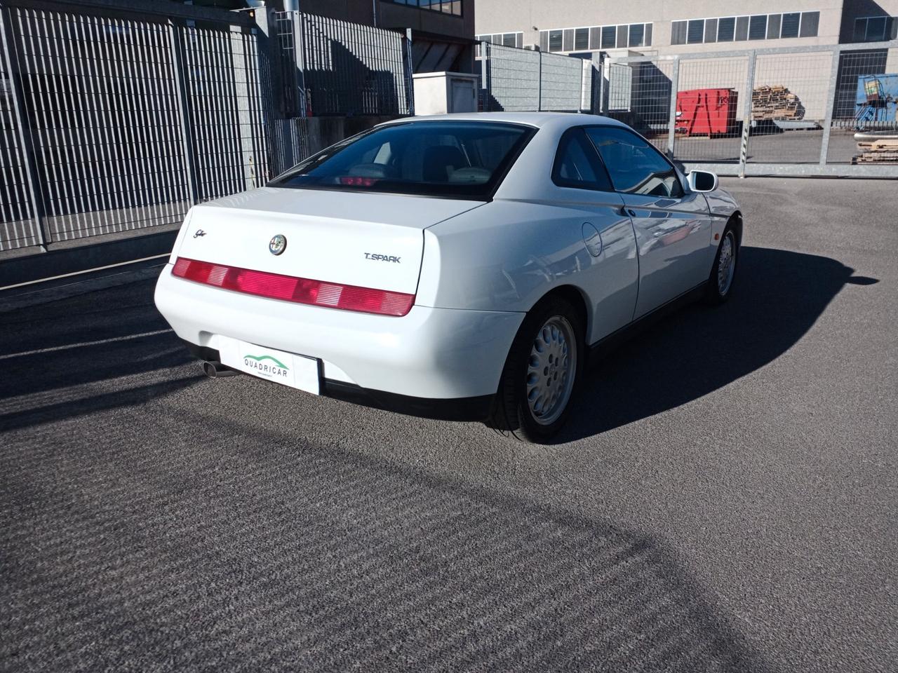 Alfa Romeo GTV 2.0i 16V Twin Spark cat