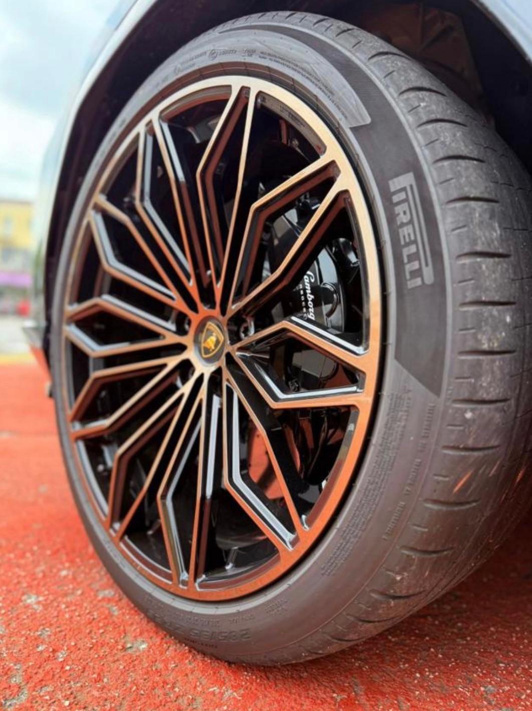 LAMBORGHINI Urus 4.0 SE PLUG-IN 800 CV