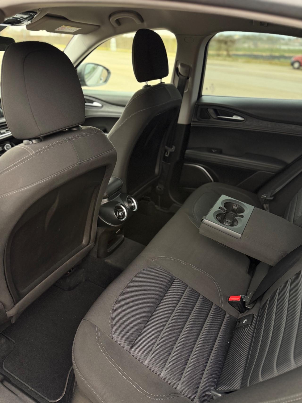 Alfa Romeo Stelvio 2.2 Turbodiesel 160 CV AT8 RWD Business