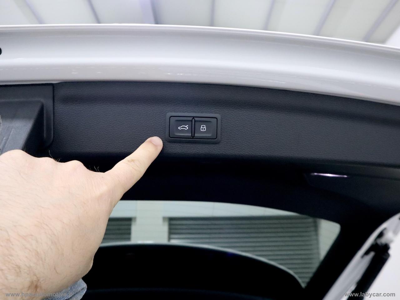 AUDI Q3 2.0TDI S-line TETTO LED MATRIX PELLE RETROCAMERA
