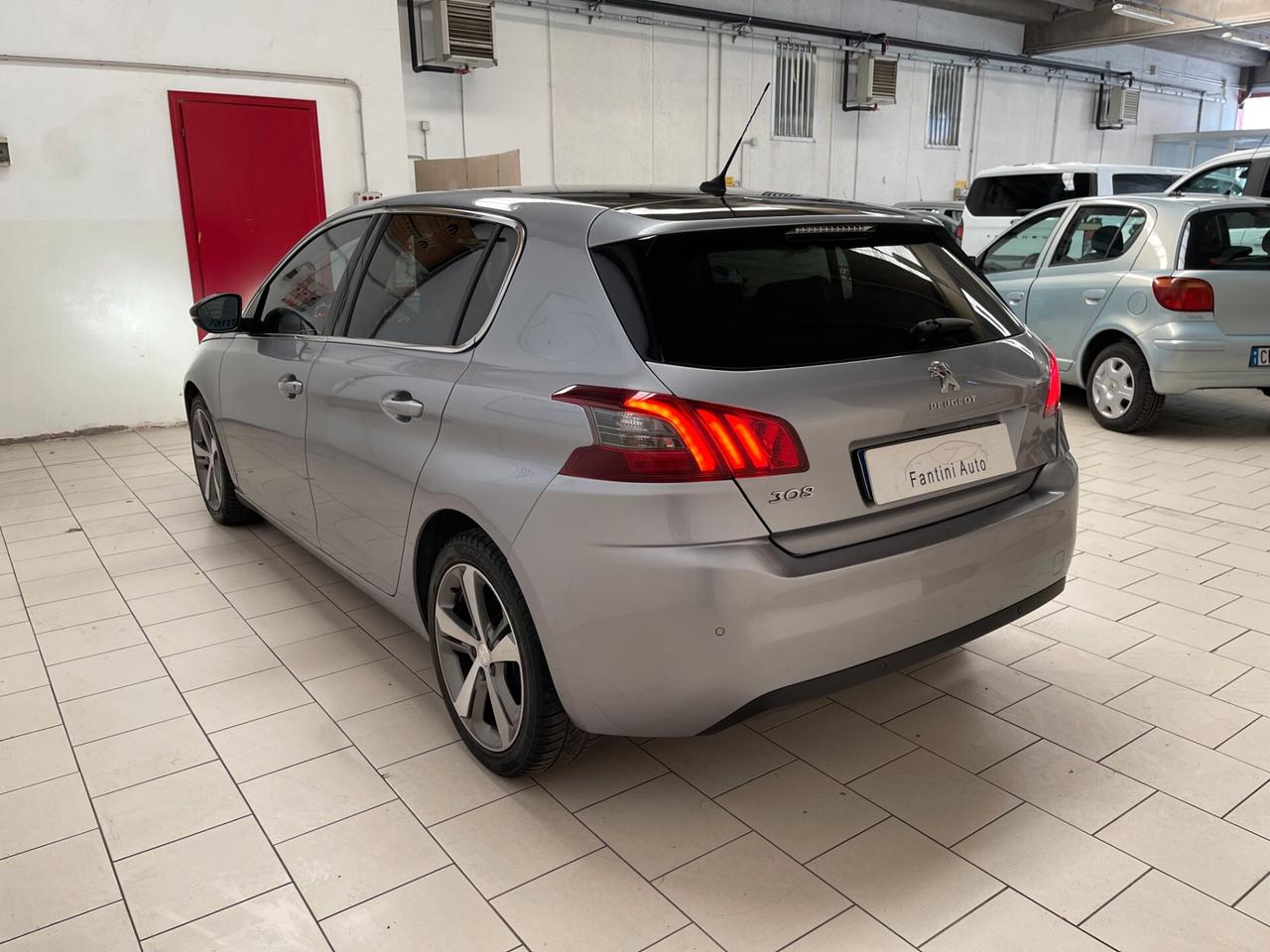 Peugeot 308 Allure 1.2 131cv-LEGGI SOTTO