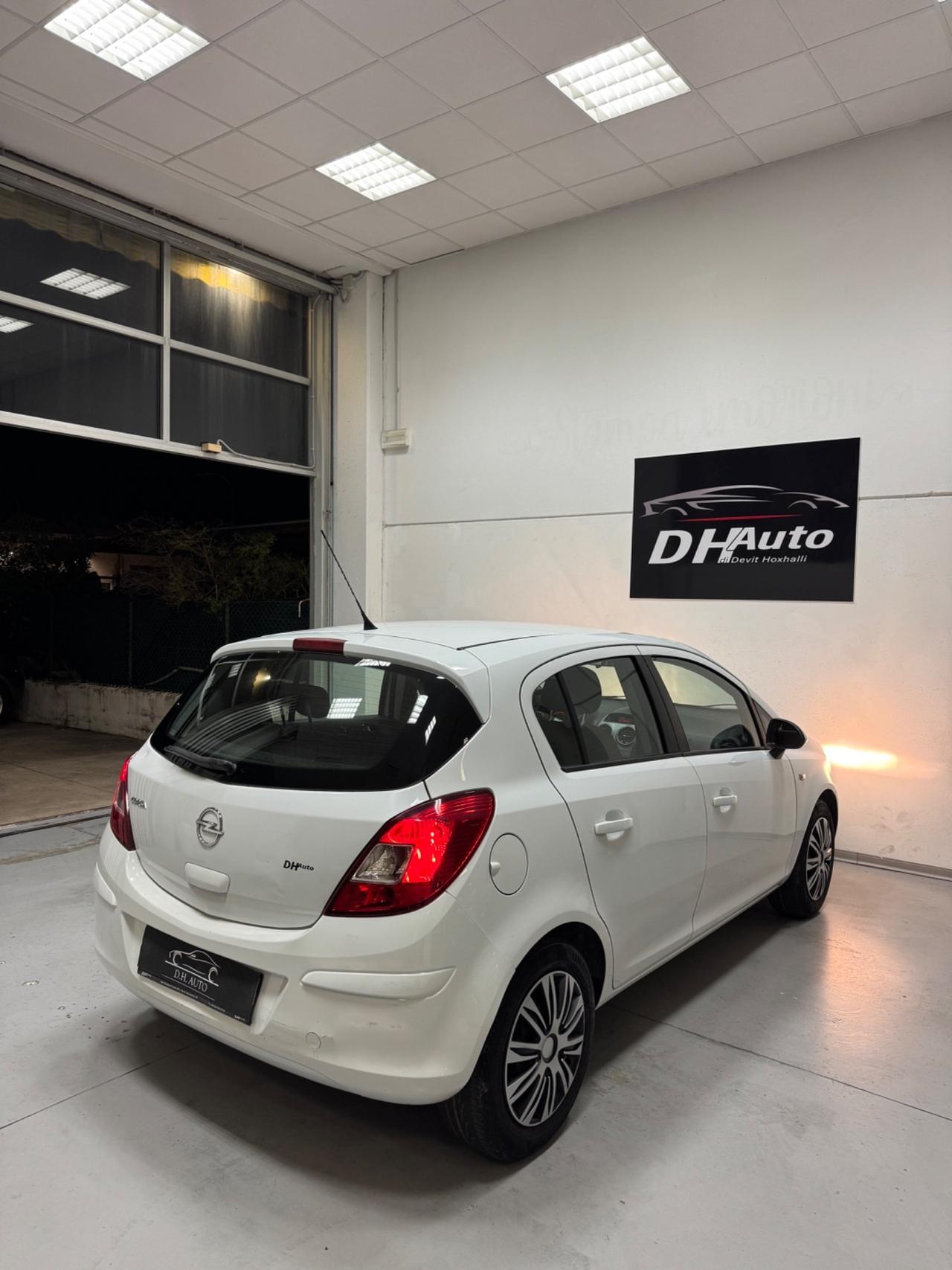 Opel Corsa 1.2 5 porte Sport