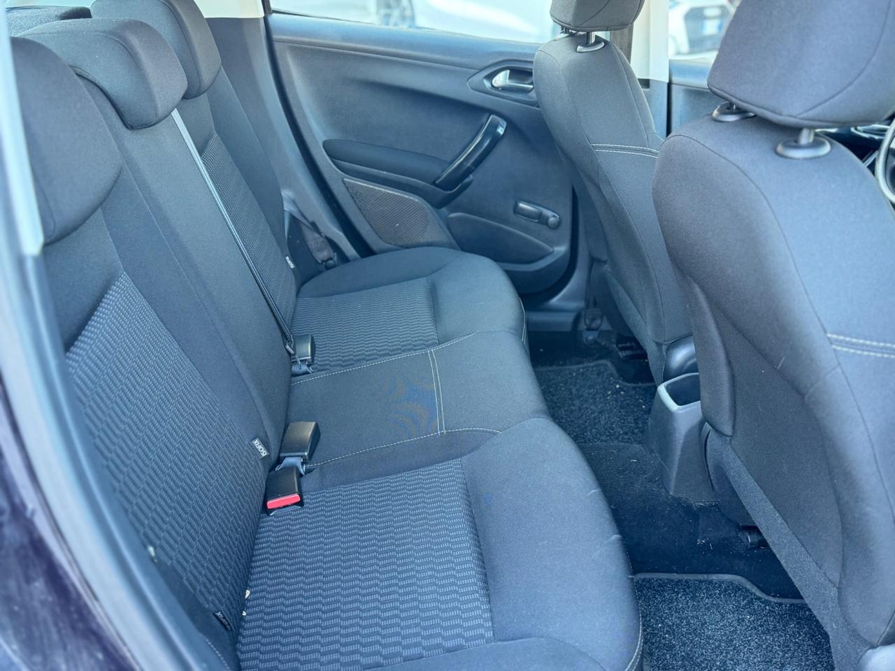 Peugeot 208 BlueHDi 75 5 porte Allure 2016