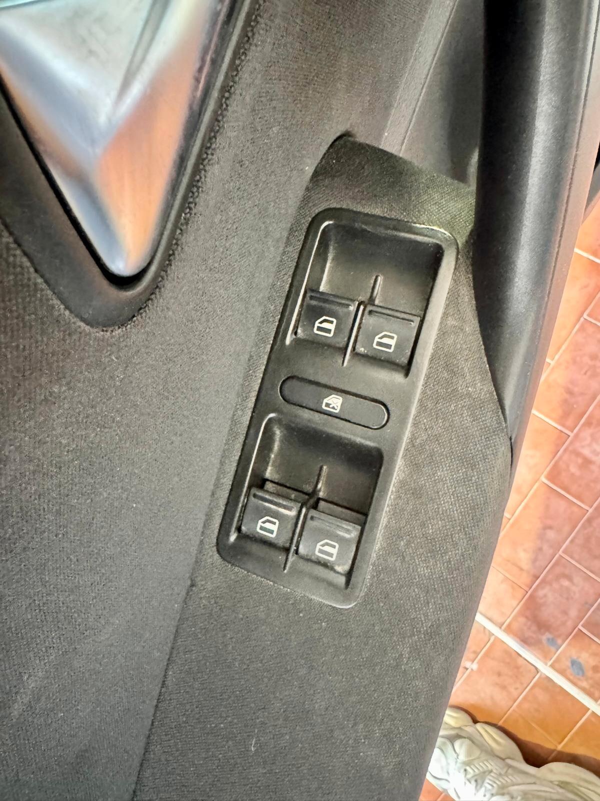 Volkswagen Polo 1.4 5 porte Comfortline BiFuel