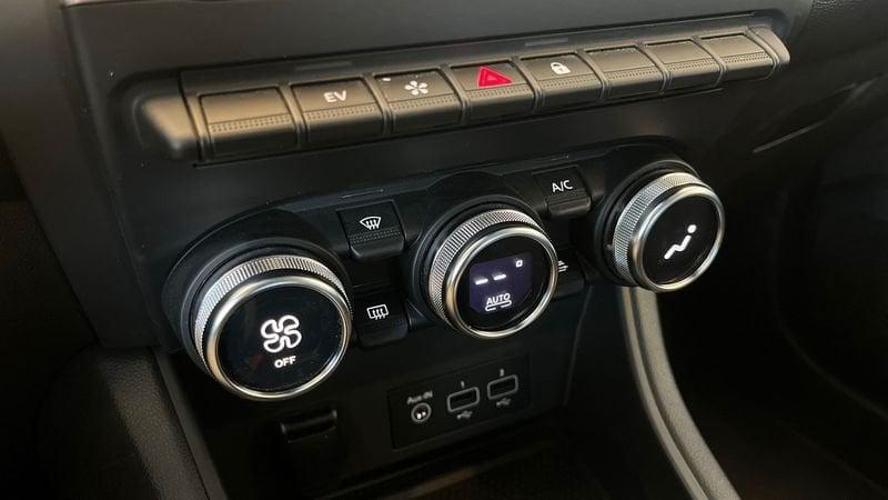 Renault Captur 1.6 E-Tech hybrid Intens 145cv auto