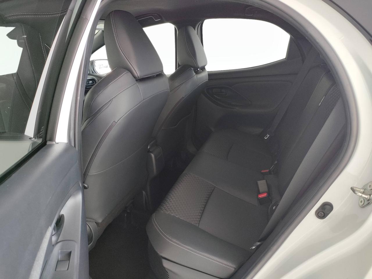 TOYOTA Yaris IV 2020 - Yaris 1.5h Style