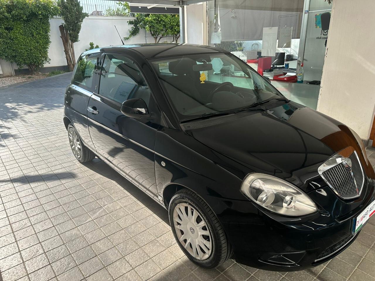 Lancia Ypsilon 1.3 MJT 75 CV Elle