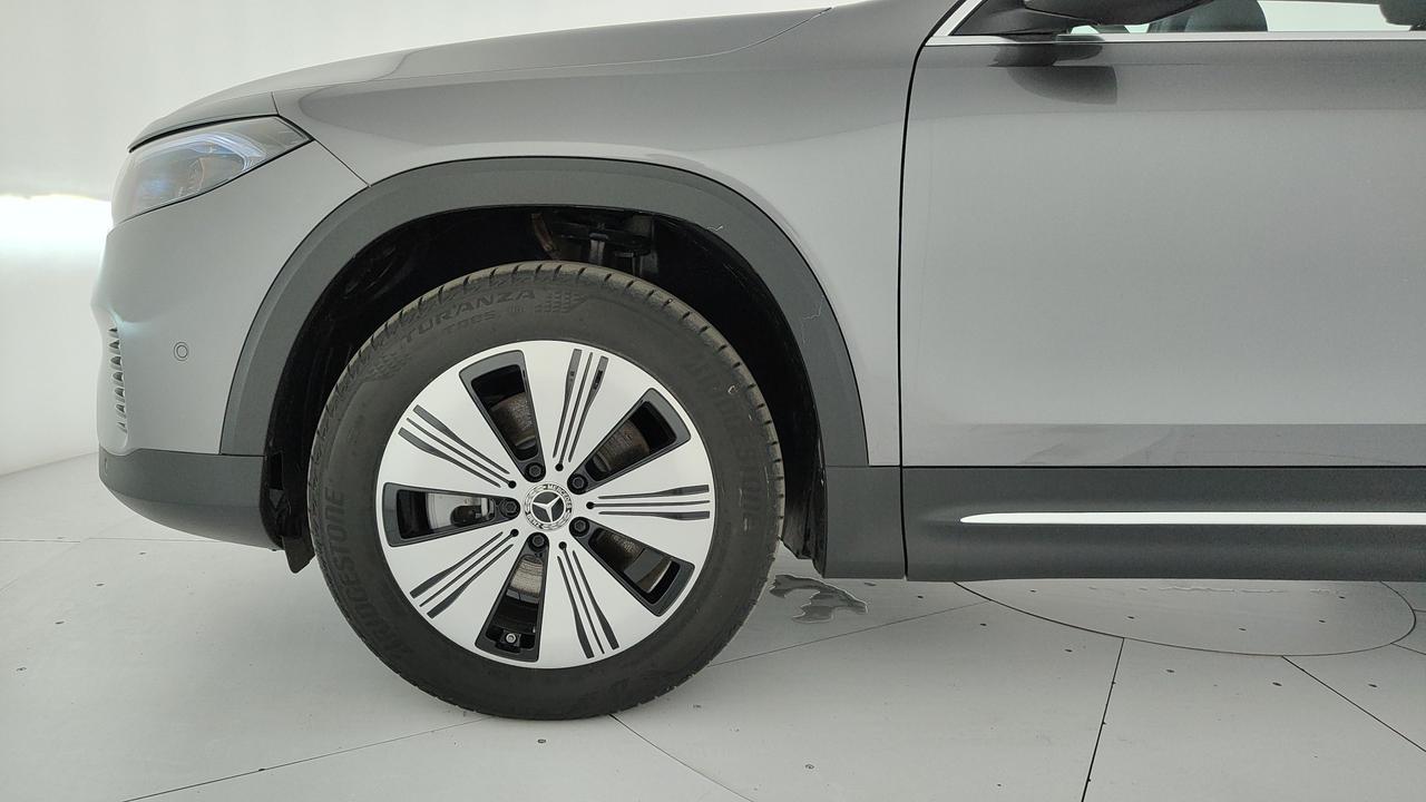 Mercedes-Benz EQB 300 4MATIC