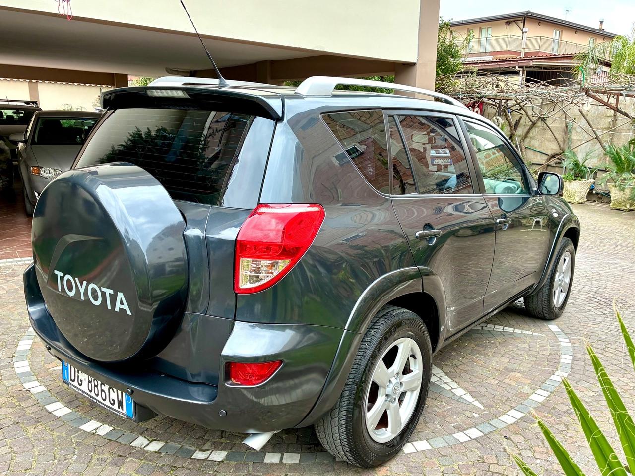 Toyota RAV 4 RAV4 2.2 D-4D 177 CV Luxury