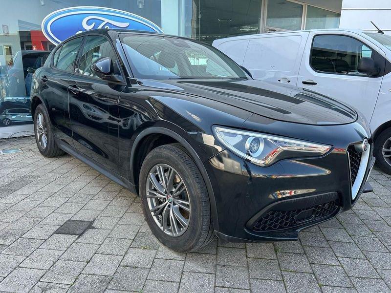 Alfa Romeo Stelvio 2.2 t Business Q4 210cv auto my19