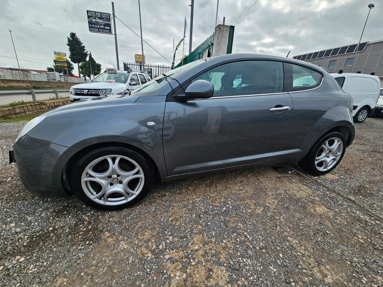 Alfa Romeo MiTo 1.3 JTDm-2 95 CV S&S Distinctive Sport Pack