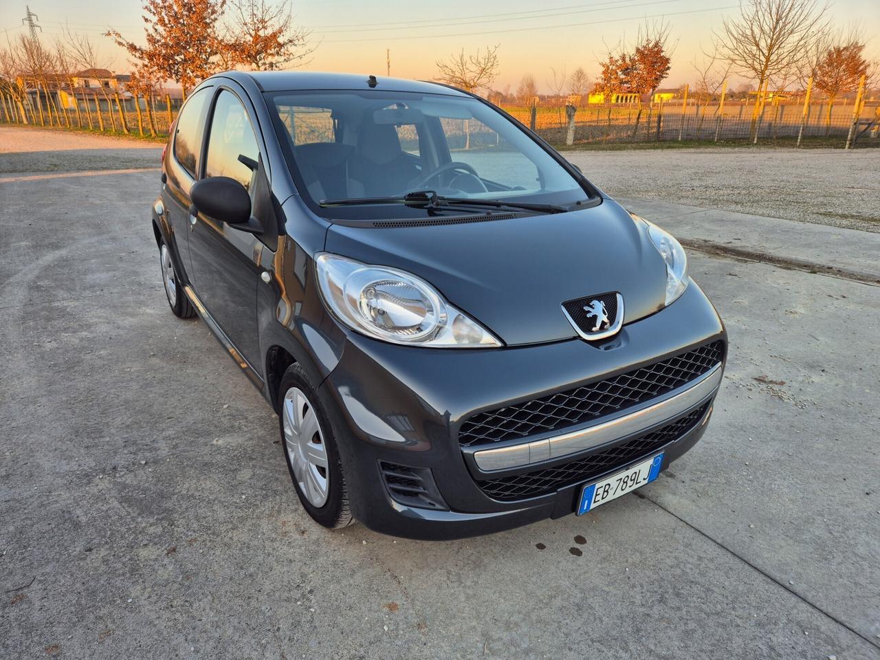 Peugeot 107 1.0 68CV 5p. Desir