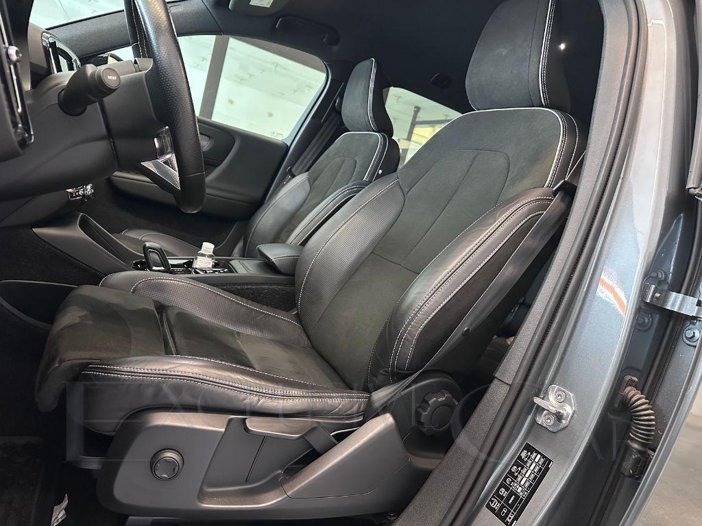 VOLVO - XC40 - D3 R-design