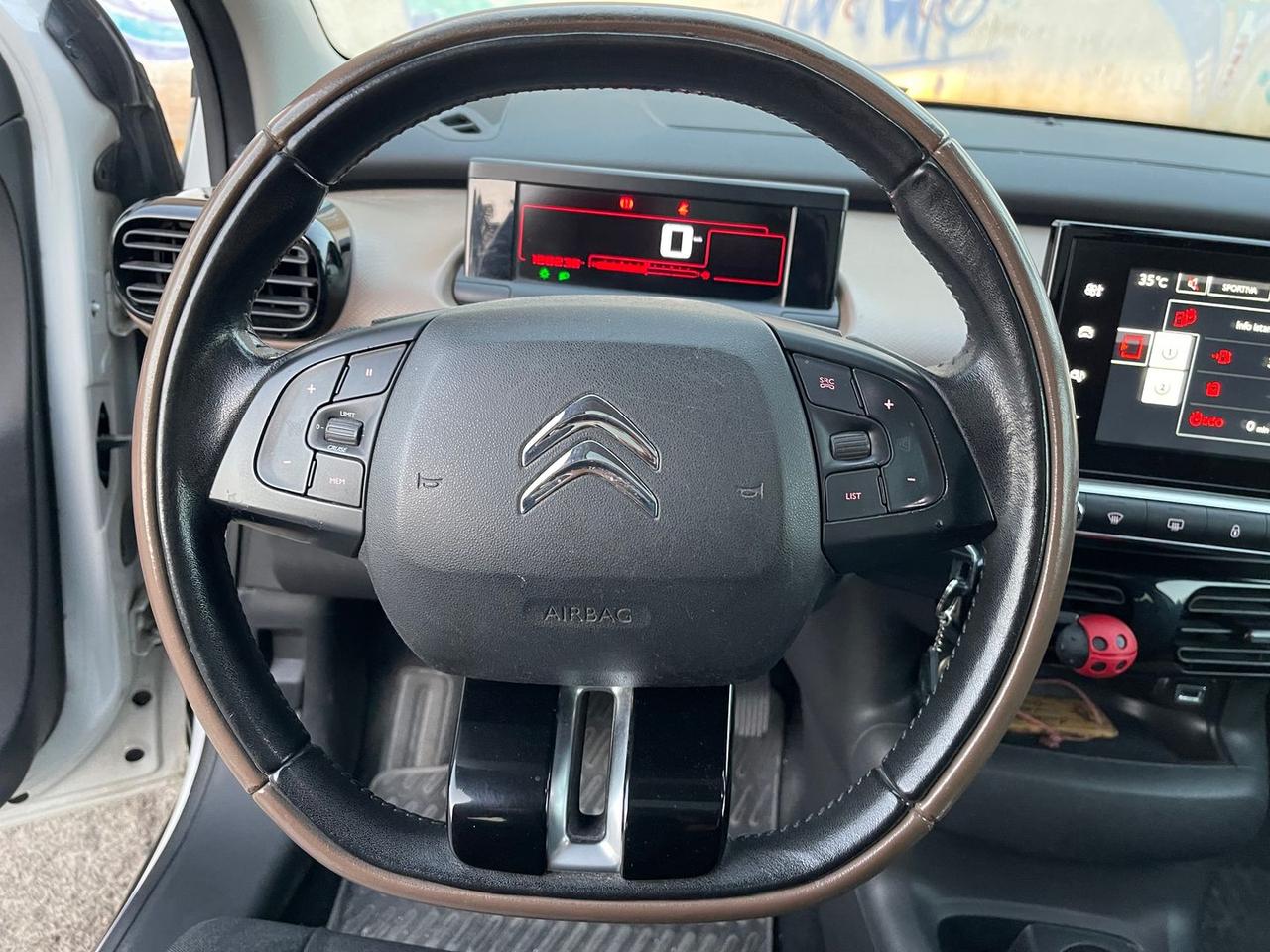 Citroen C4 Cactus 1.6 Blue HDi 100 Shine #12127