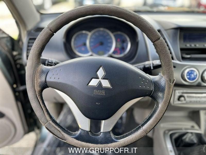 Mitsubishi L200 L200 2.5 DI-D/136CV Double Cab