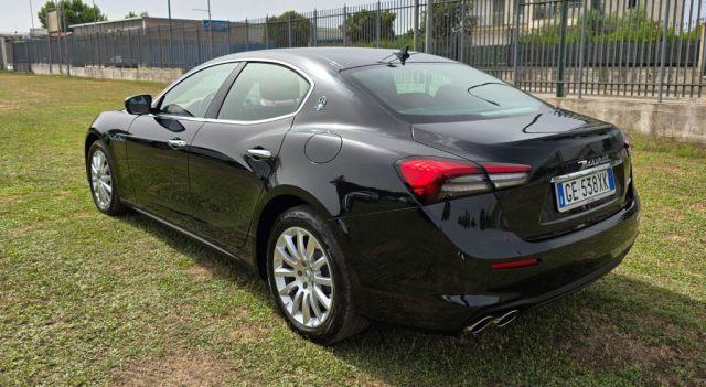 MASERATI Ghibli L4 330 CV MHEV